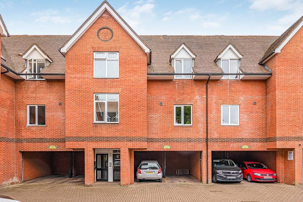 Property main image