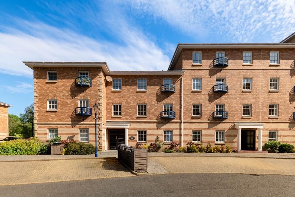 Property main image