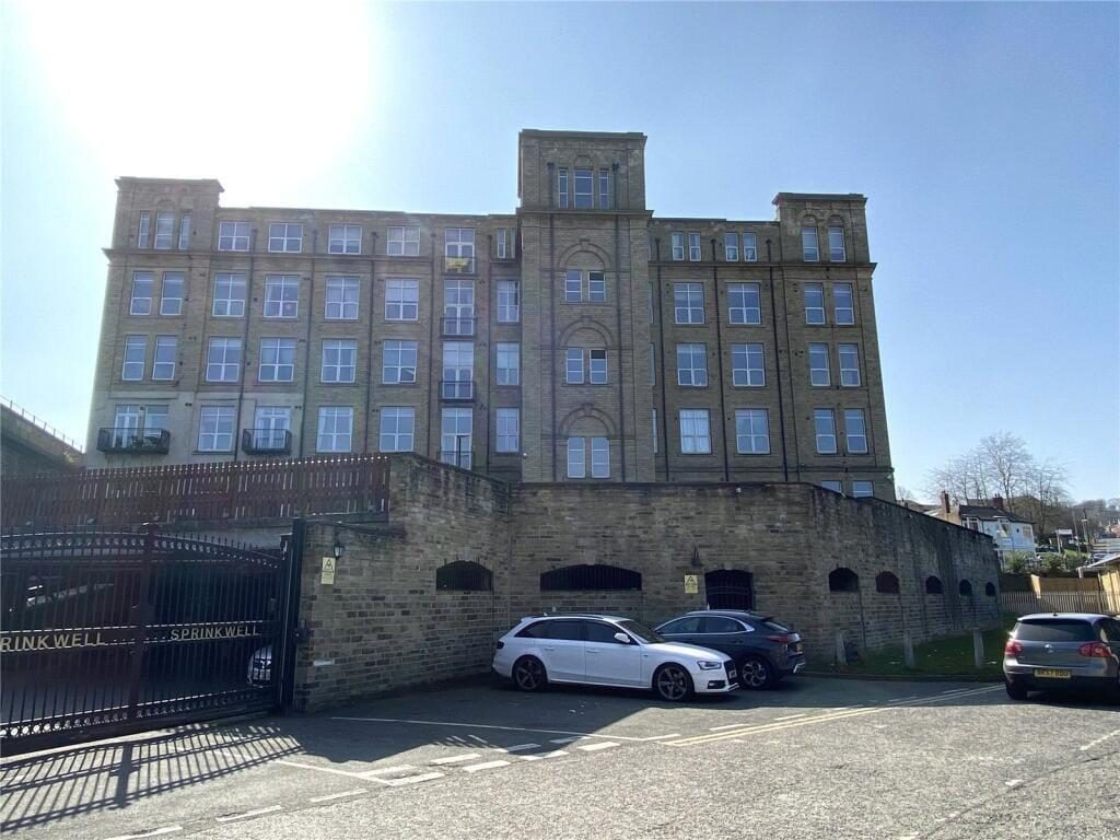 Property main image