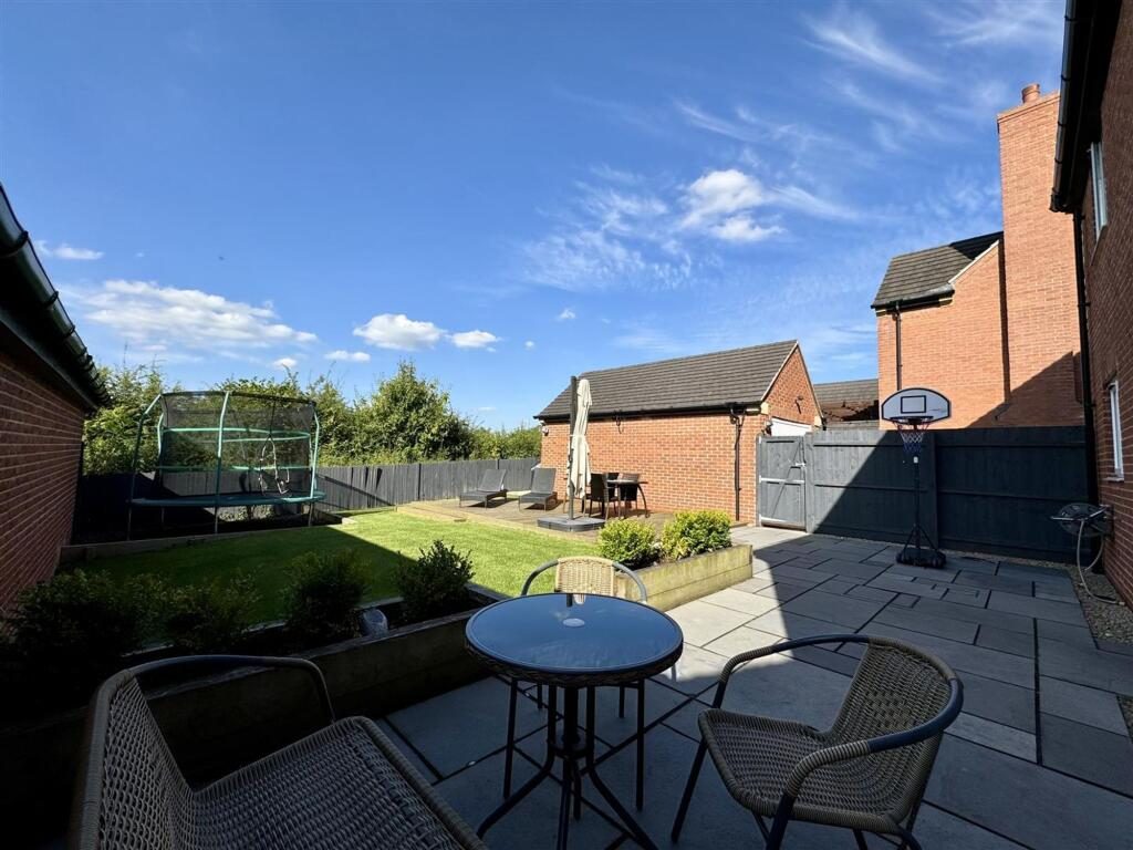 Thumbnail 11