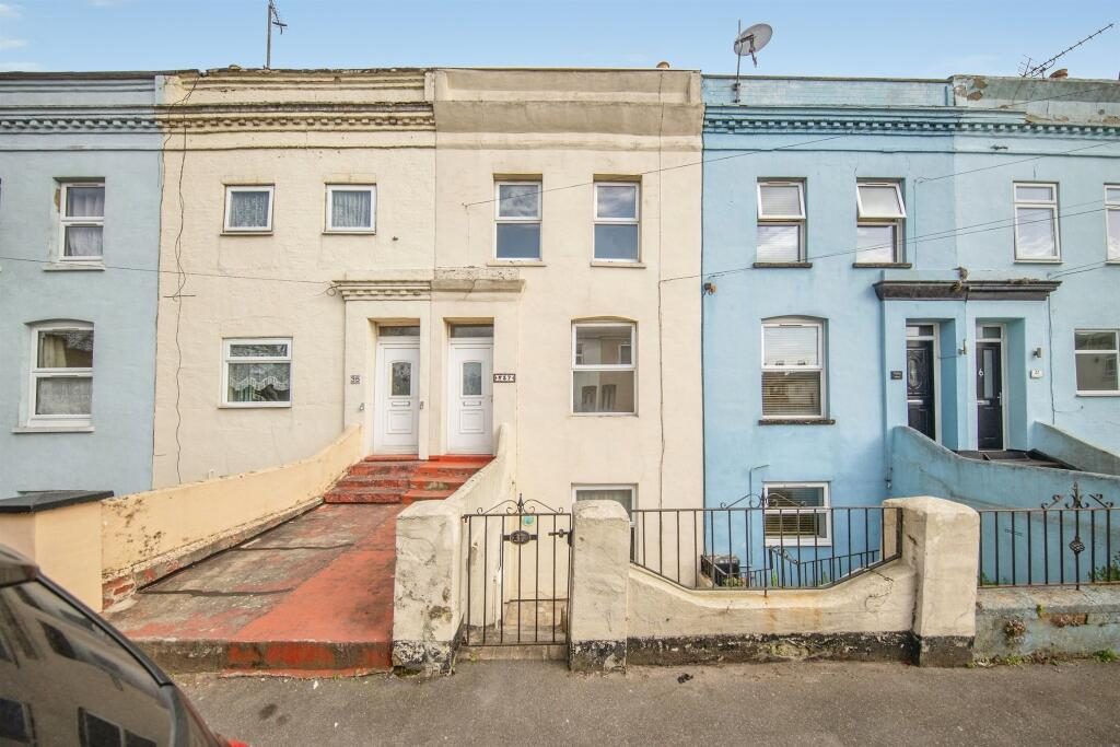 Terraced House
