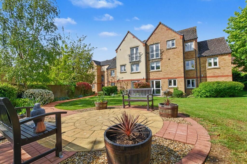 Property main image