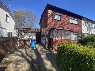 Property on Holm Garth Drive, HU8 9DU