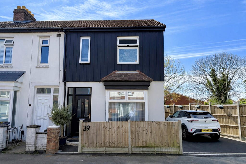Terraced House