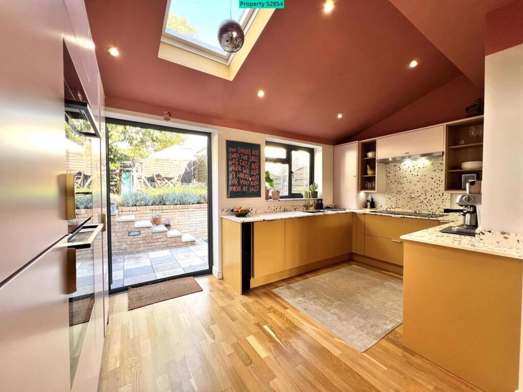 Terraced House