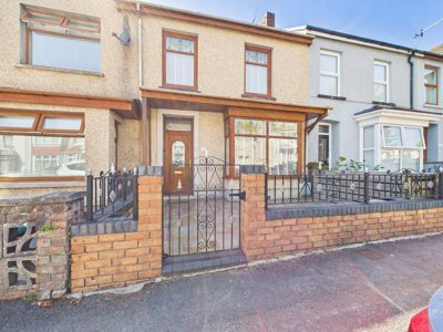 Property on King George Avenue, SA15 1LY