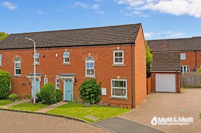 Property on Victoria Gardens, RG40 5YJ