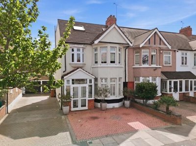 Property on Glenwood Gardens, IG2 6XX