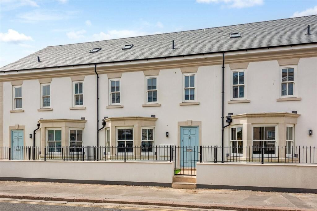 Terraced House