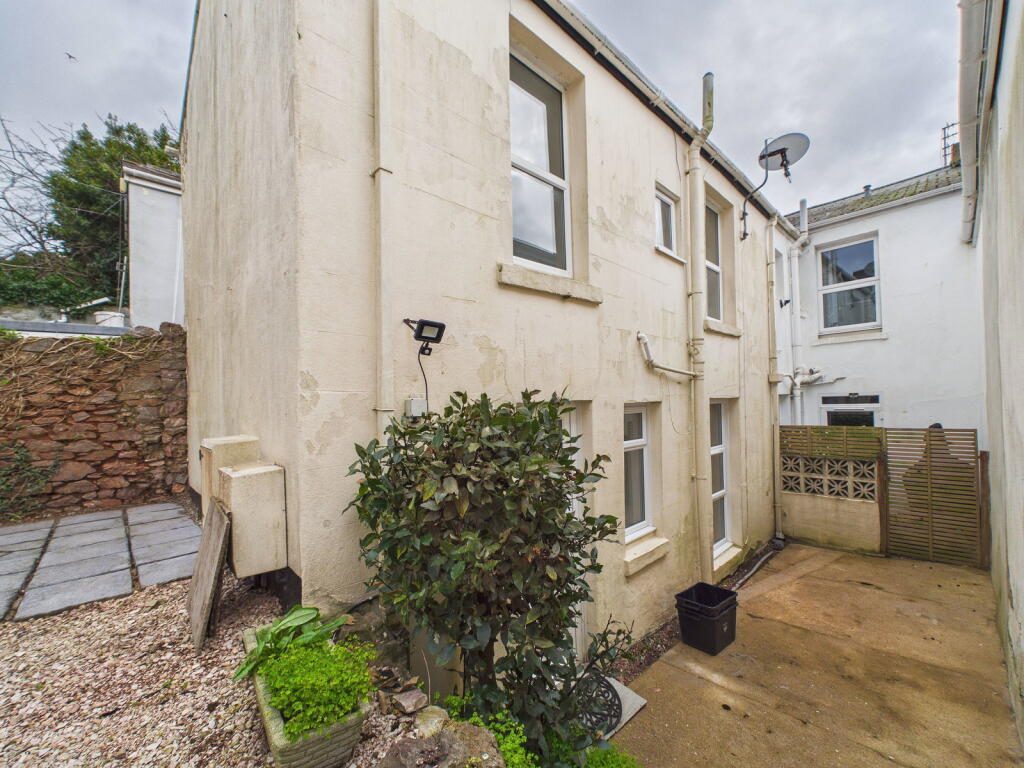 Terraced House