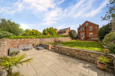 Property on Portway, BA5 2BN