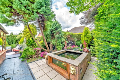 Property on Pool Close, WV10 7JL