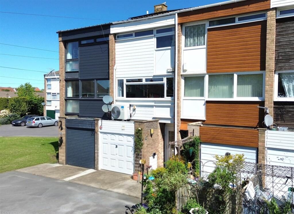 Terraced House