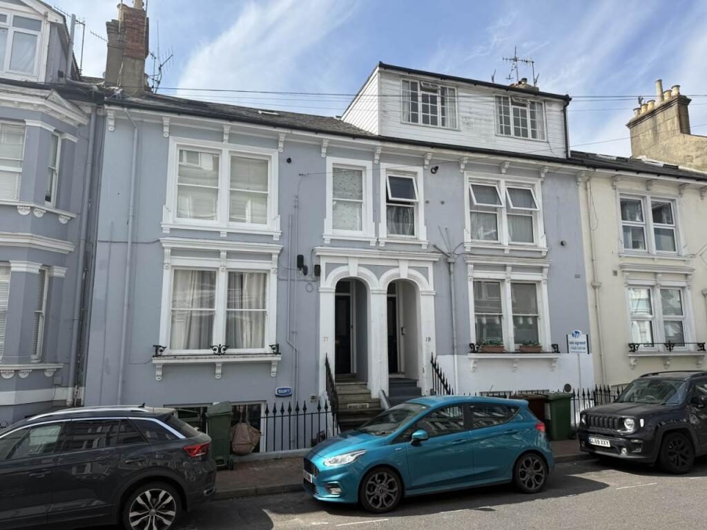 Property main image