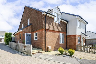 Property on Horwich Close, TN6 1FL
