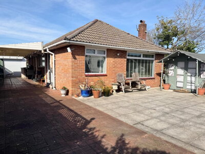 Property on Southbourne Avenue, SO45 2NS