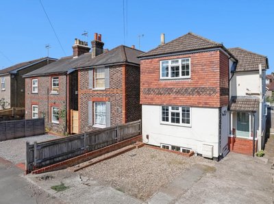 Property on Balcombe Road, RH6 7JR