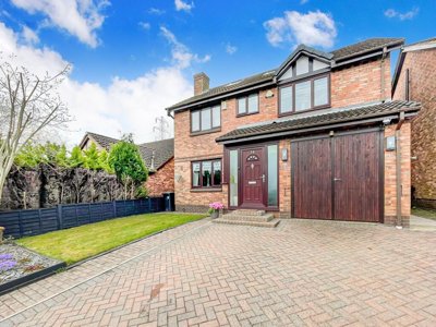 Property on Ibbetson Oval, LS27 7RY