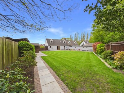 Property on Upper Wick Lane, WR2 5SU