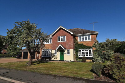 Property on Abbey Fields, CM3 8XB