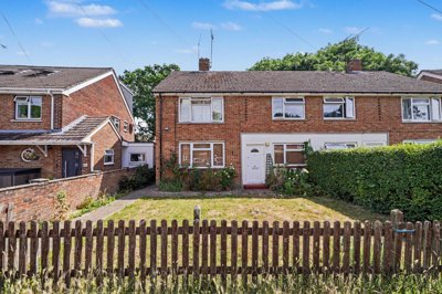 Property on Longs Way, RG40 1QW