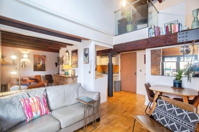 Property on Tariff Street, M1 2FJ