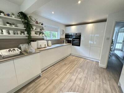 Property on Coedwaunger, LD3 8TR