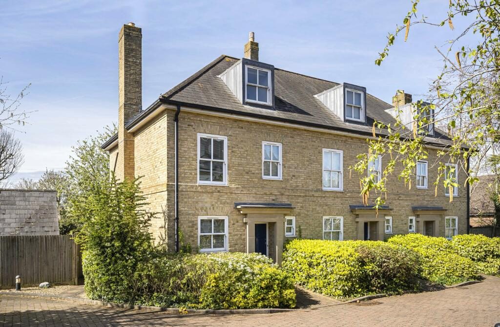 Terraced House