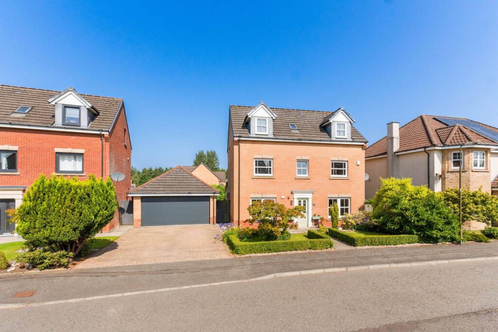 Property main image
