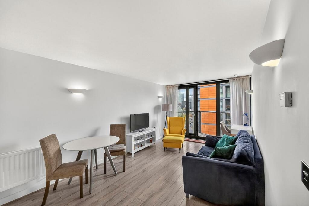 Proton Tower, 
8 Blackwall Way, E14