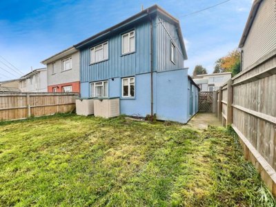 Property on Bassett Road, OX3 9PF