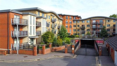 Property on Jubilee Square, RG1 2GU