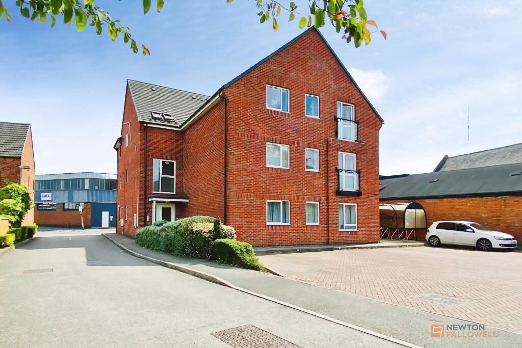 Property main image