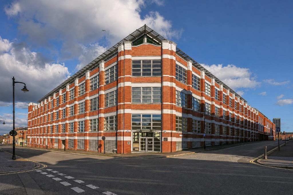 Property main image