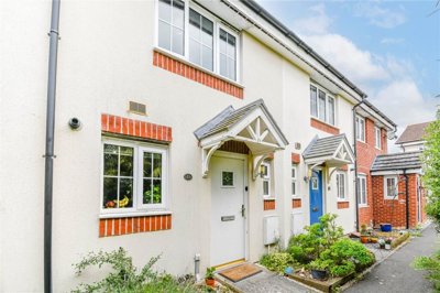 Property on Yeomanry Close, RG19 4RU