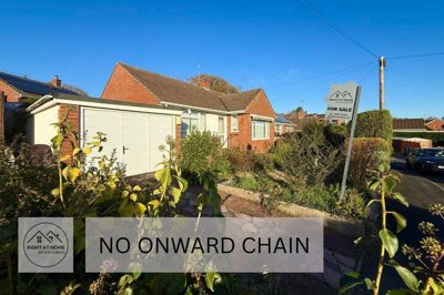 Property on EX4 8NZ