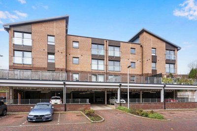 Property on Lanark Road West, EH14 5RS