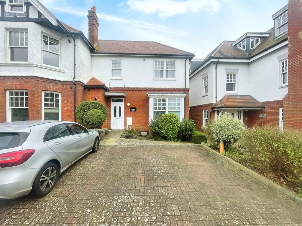 Ground Maisonette