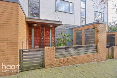 Property on Petersfield Green, MK9 2FT