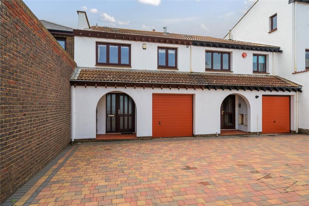 Terraced House