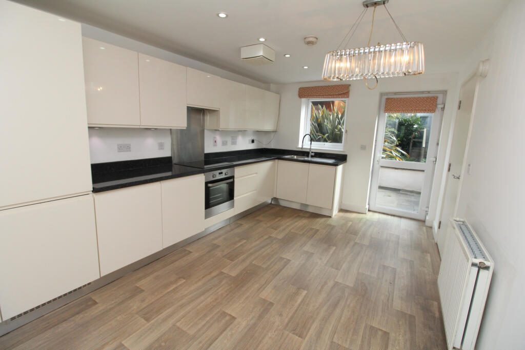 Terraced House