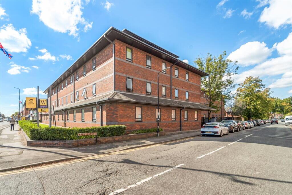 Property main image