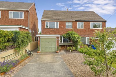 Property on Holmebank Close, S40 4AU