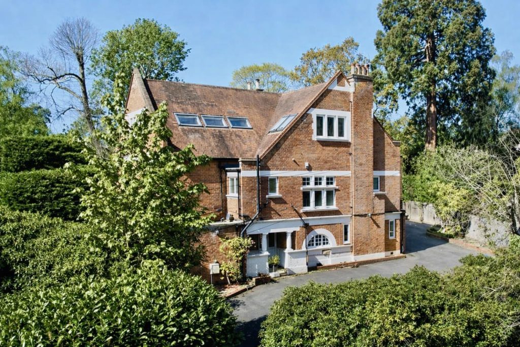 Property main image