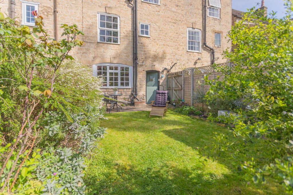 Terraced House