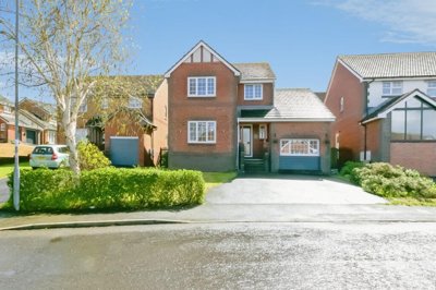 Property on Ffordd Cwm Cidi, CF62 6LH