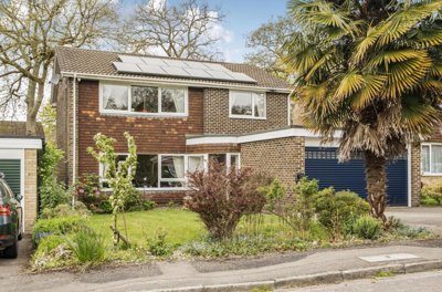 Property on Clevelands Close, SO53 5PX