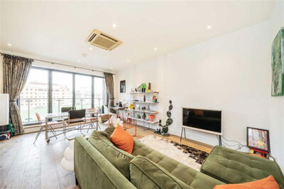 Property on City Road, EC1Y 2AA