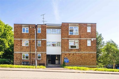 Property on Pheasant Close, HP4 2HH