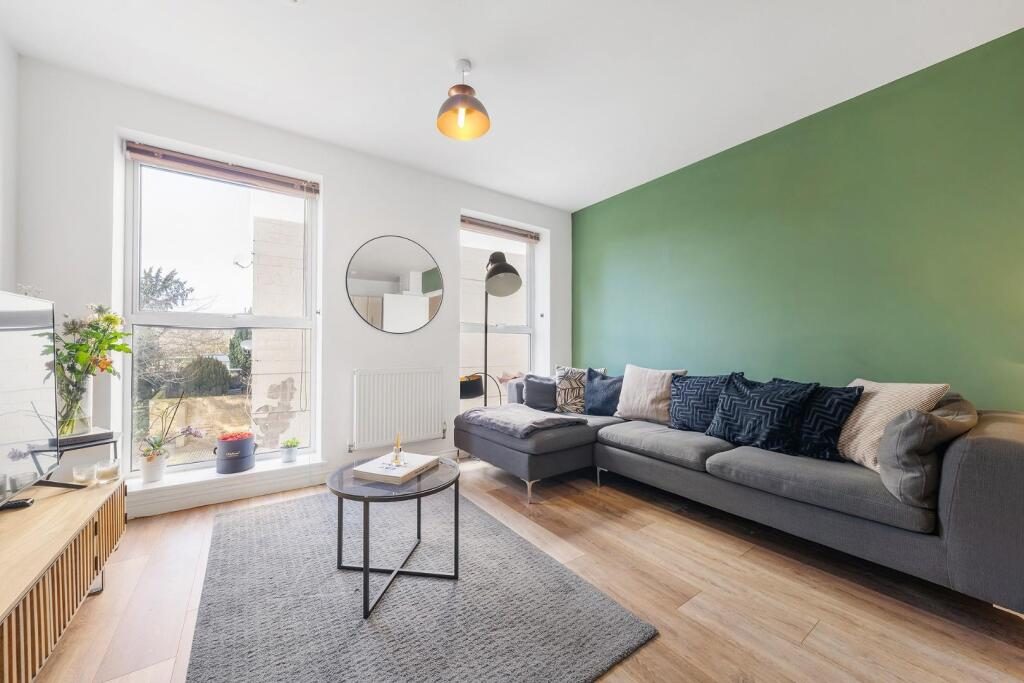 Property main image